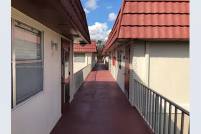 591 Saxony M #591, Delray Beach, FL 33446 - Photo 3