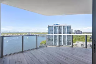 17301 Biscayne Blvd, North Miami Beach, FL 33160 - Photo 3