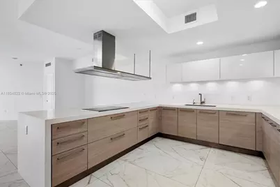 17301 Biscayne Blvd #1907, North Miami Beach, FL 33160 - Photo 9