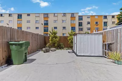 765 W 80th St, Hialeah, FL 33014 - Photo 25