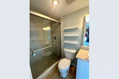 7600 Collins Ave #608, Miami Beach, FL 33141 - Photo 13