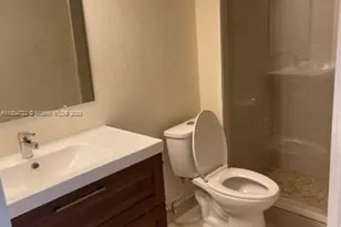 565 Vista Isles Dr, Sunrise, FL 33325 - Photo 5