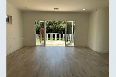 10600 SW 69th Ave, Pinecrest, FL 33156 - Photo 15