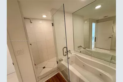 500 Brickell Ave #1204, Miami, FL 33131 - Photo 21