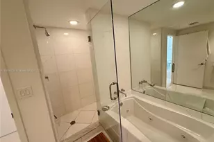 500 Brickell Ave, Miami, FL 33131 - Photo 21