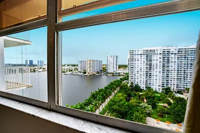 2801 NE 183rd St #1401W, Aventura, FL 33160 - Photo 19