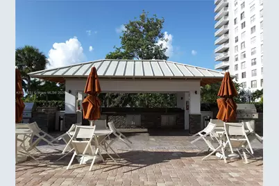 2801 NE 183rd St #1401W, Aventura, FL 33160 - Photo 27