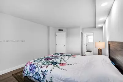 3524 Via Poinciana #302, Lake Worth, FL 33467 - Photo 15