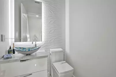 1033 NE 17th Way #1904, Fort Lauderdale, FL 33304 - Photo 47