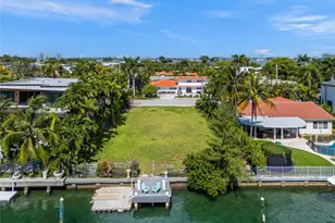 10201 E Broadview Dr, Bay Harbor Islands, FL 33154 - Photo 9