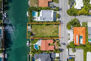 10201 E Broadview Dr, Bay Harbor Islands, FL 33154 - Photo 11