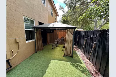 8908 SW 109th Ave, Miami, FL 33176 - Photo 15
