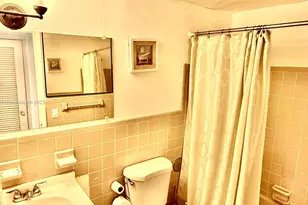 11 NE 204th St, Miami Gardens, FL 33179 - Photo 13