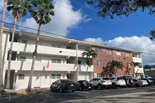 941 NE 170th St, Miami, FL 33162 - Photo 1