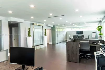 500 W 84th St, Hialeah, FL 33014 - Photo 7