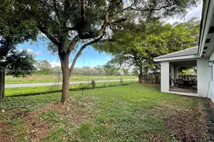 2875 NE 4th St, Homestead, FL 33033 - Photo 23
