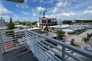 7800 Carlyle Ave, Miami Beach, FL 33141 - Photo 1