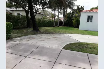 702 Boabadilla St, Coral Gables, FL 33134 - Photo 3