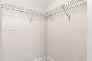 816 NW 11th St, Miami, FL 33136 - Photo 25