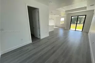 818 Chemstrand, Lehigh Acres, FL 33974 - Photo 5