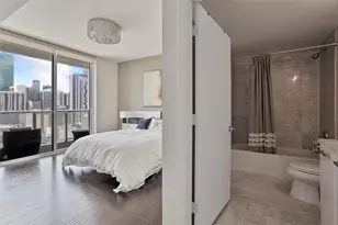 244 Biscayne Blvd, Miami, FL 33132 - Photo 27