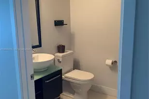 185 SW 7th St, Miami, FL 33130 - Photo 13