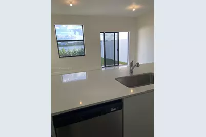 3244 W 114th Ter #3244, Hialeah, FL 33018 - Photo 13