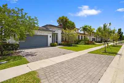 4407 SW 175th Ave, Miramar, FL 33029 - Photo 3