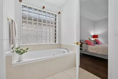 9633 Sandpiper Ln, West Palm Beach, FL 33411 - Photo 23