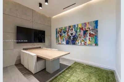 23 NE 17th Ter #B2, Miami, FL 33132 - Photo 15