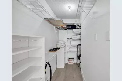 17100 N Bay Rd #1511, Sunny Isles Beach, FL 33160 - Photo 51