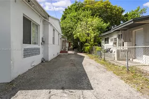 1554 NW 58th St, Miami, FL 33142 - Photo 5