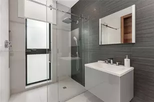 528 Lakeview Ct, Miami Beach, FL 33140 - Photo 67