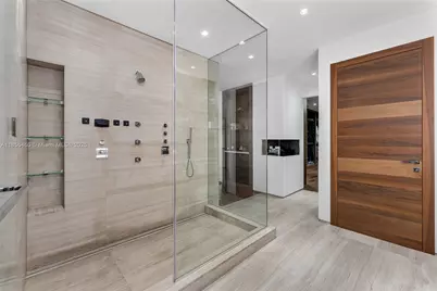 528 Lakeview Ct, Miami Beach, FL 33140 - Photo 49