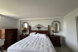 3600 Mystic Pointe Dr, Aventura, FL 33180 - Photo 11