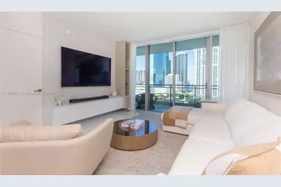 92 SW 3rd St #1711, Miami, FL 33130 - Photo 1