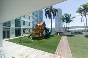 92 SW 3rd St, Miami, FL 33130 - Photo 39