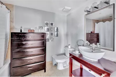 350 S Miami Ave #1703, Miami, FL 33130 - Photo 7