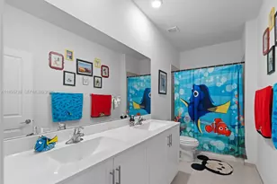 1418 SE 26th Ter, Homestead, FL 33035 - Photo 9