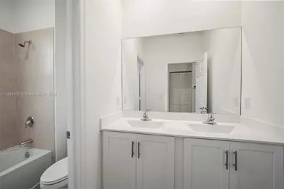 3471 W 110th St, Hialeah, FL 33018 - Photo 25