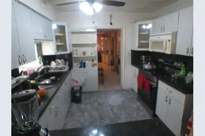 9201 Broad Manor Rd, Miami, FL 33147 - Photo 7