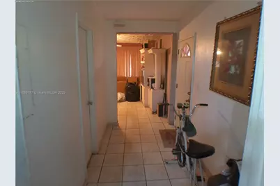 9201 Broad Manor Rd, Miami, FL 33147 - Photo 9