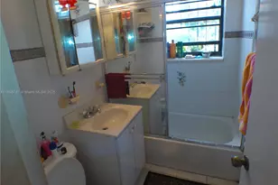 9201 Broad Manor Rd, Miami, FL 33147 - Photo 11