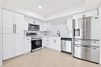 110 NW 78th Ave, Pembroke Pines, FL 33024 - Photo 9