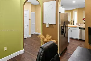 6037 SW 19th St, North Lauderdale, FL 33068 - Photo 7