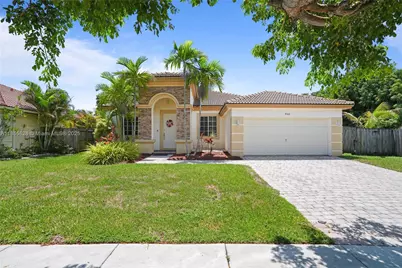 9506 SW 220th Ln, Cutler Bay, FL 33190 - Photo 3