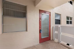 1040 Country Club Dr, Margate, FL 33063 - Photo 23