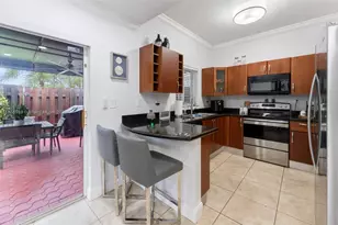 7423 NW 182nd St, Hialeah, FL 33015 - Photo 13
