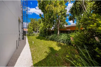 2151 NW 1st Ter, Miami, FL 33125 - Photo 39