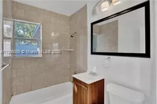 858 SW 11th Ct, Fort Lauderdale, FL 33315 - Photo 15